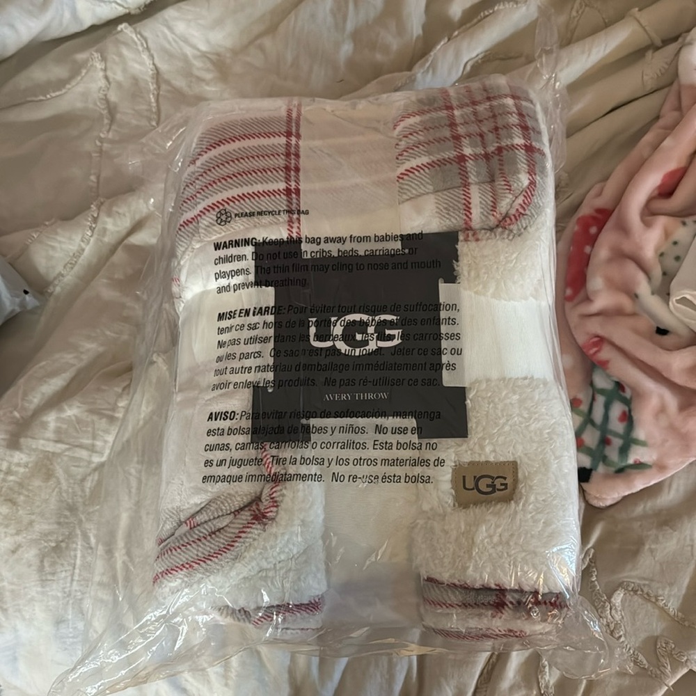 UGG avery throw